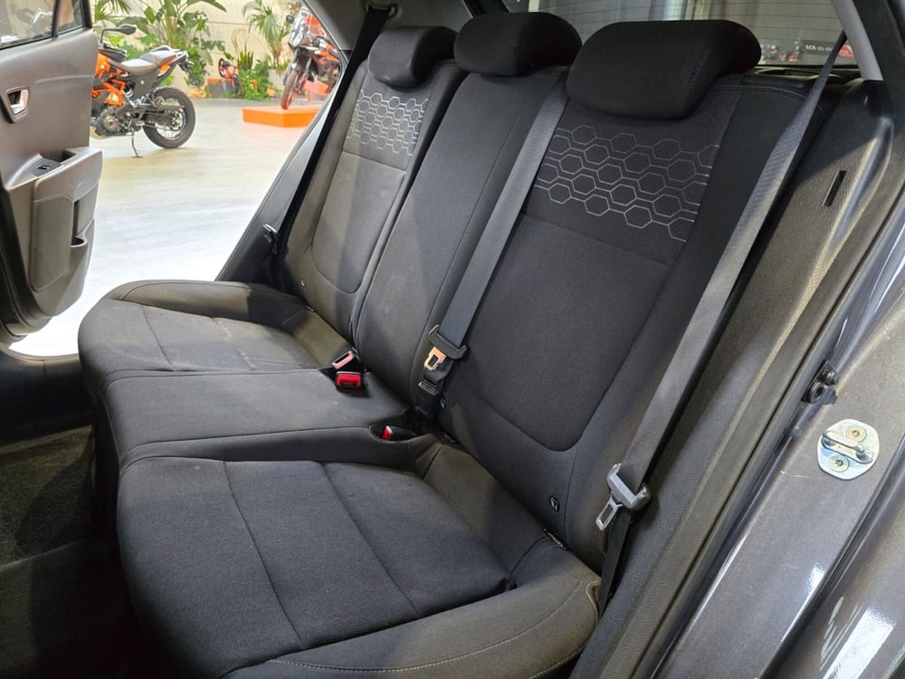 Kia Rio usata a Rimini (10)
