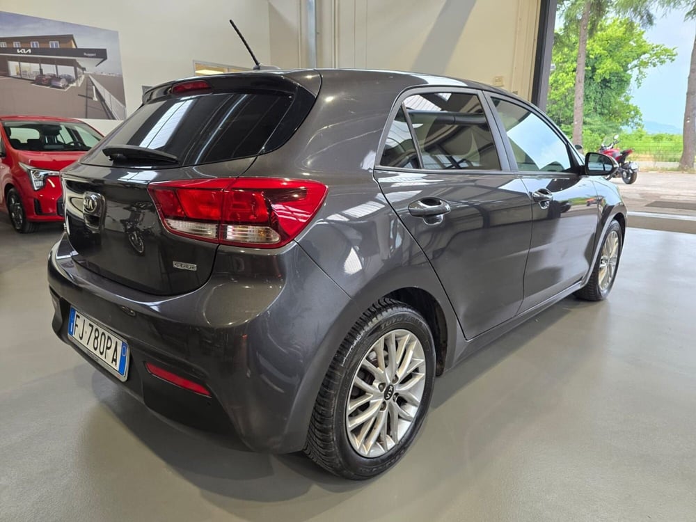 Kia Rio usata a Rimini (4)