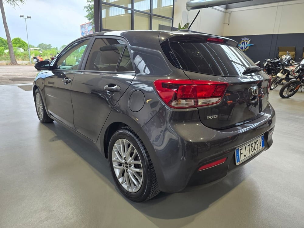 Kia Rio usata a Rimini (6)