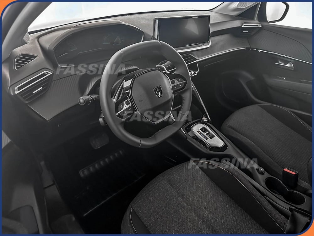 Peugeot 208 nuova a Milano (9)