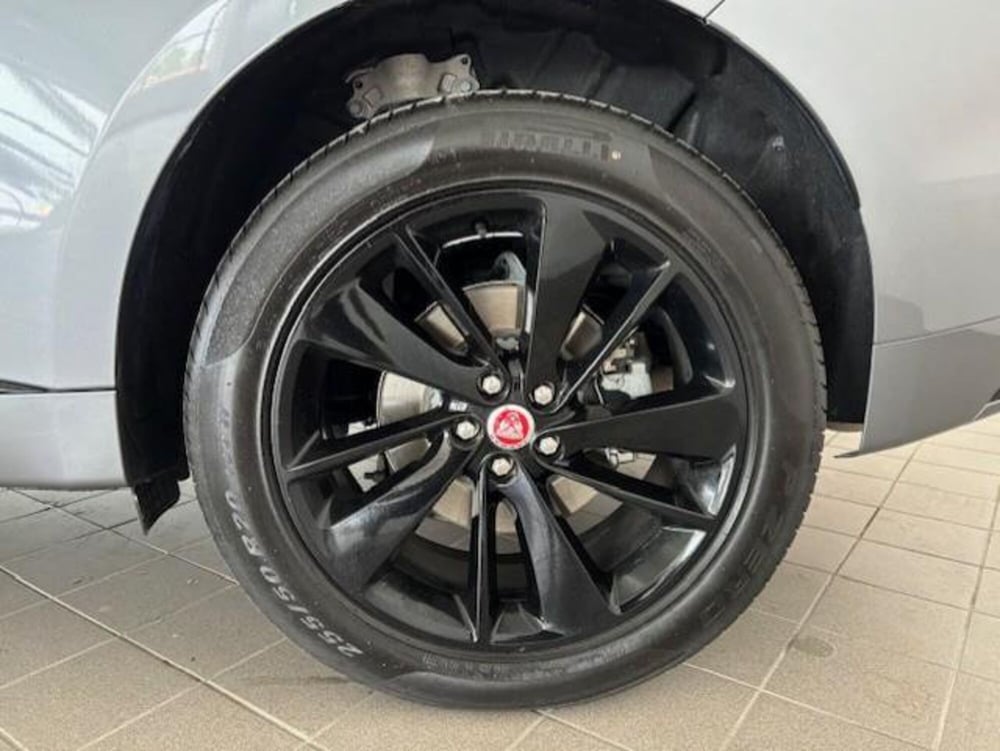 Jaguar F-Pace usata a Venezia (2)