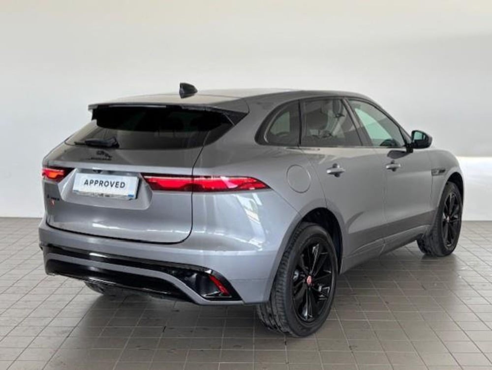 Jaguar F-Pace usata a Venezia (5)