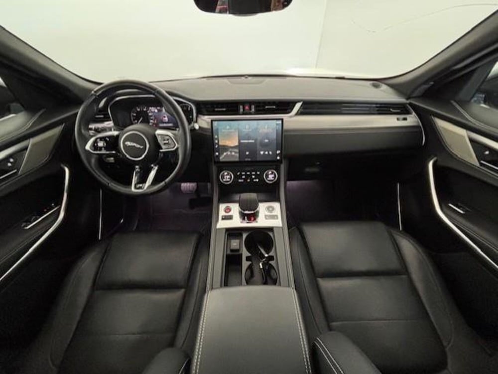 Jaguar F-Pace usata a Venezia (8)