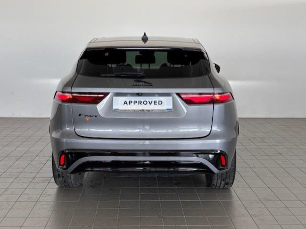 Jaguar F-Pace usata a Venezia (9)