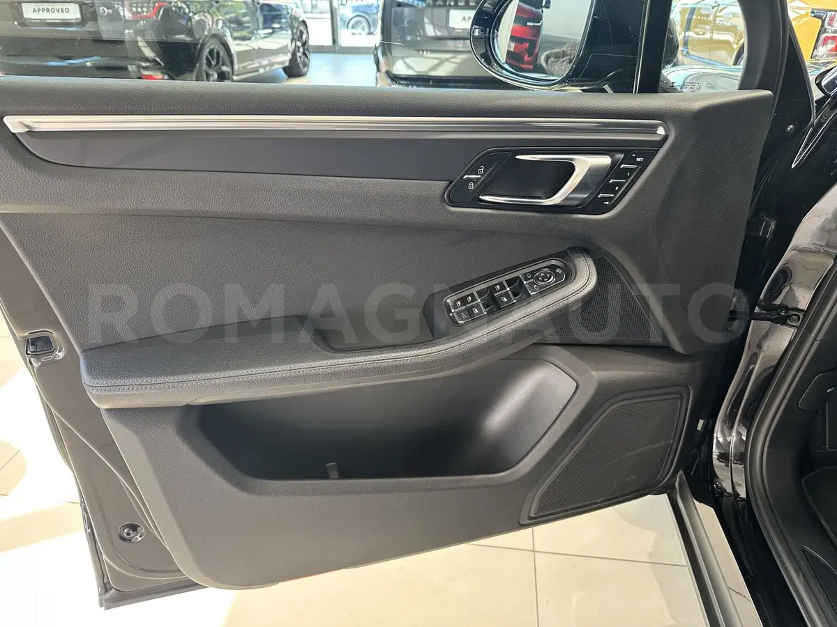 Porsche Macan usata a Forlì-Cesena (13)