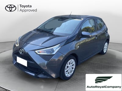 Toyota Aygo Connect 1.0 VVT-i 72 CV 5 porte x-play del 2021 usata a Roma