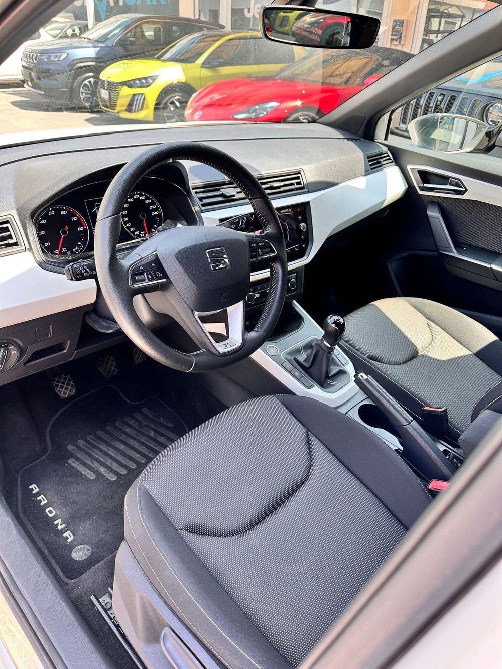 SEAT Arona usata a Imperia (14)