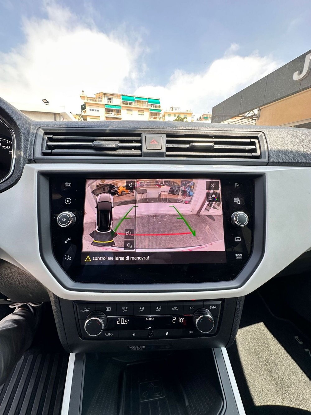 SEAT Arona usata a Imperia (15)