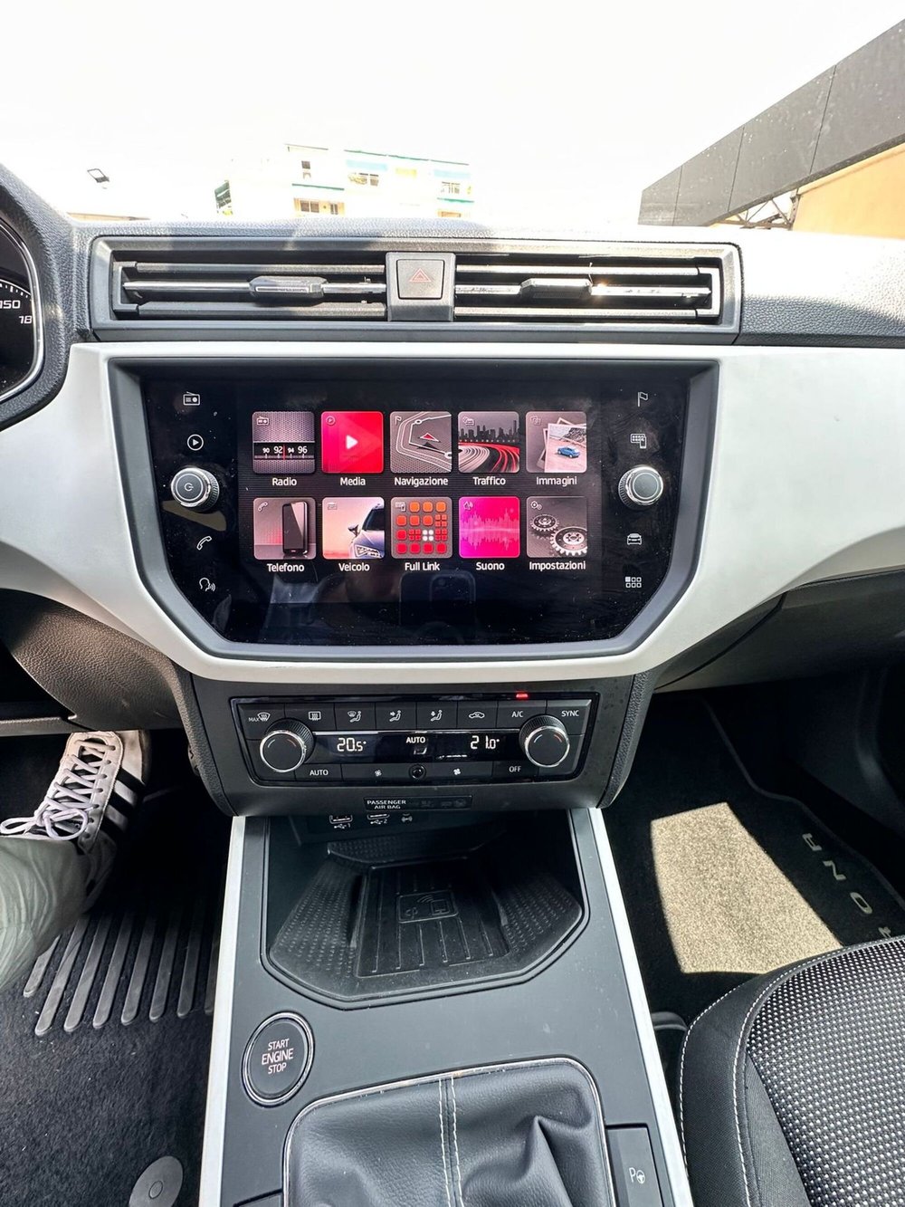 SEAT Arona usata a Imperia (17)
