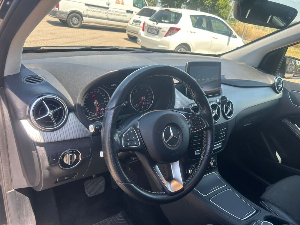 Mercedes-Benz Classe B usata a Milano (9)