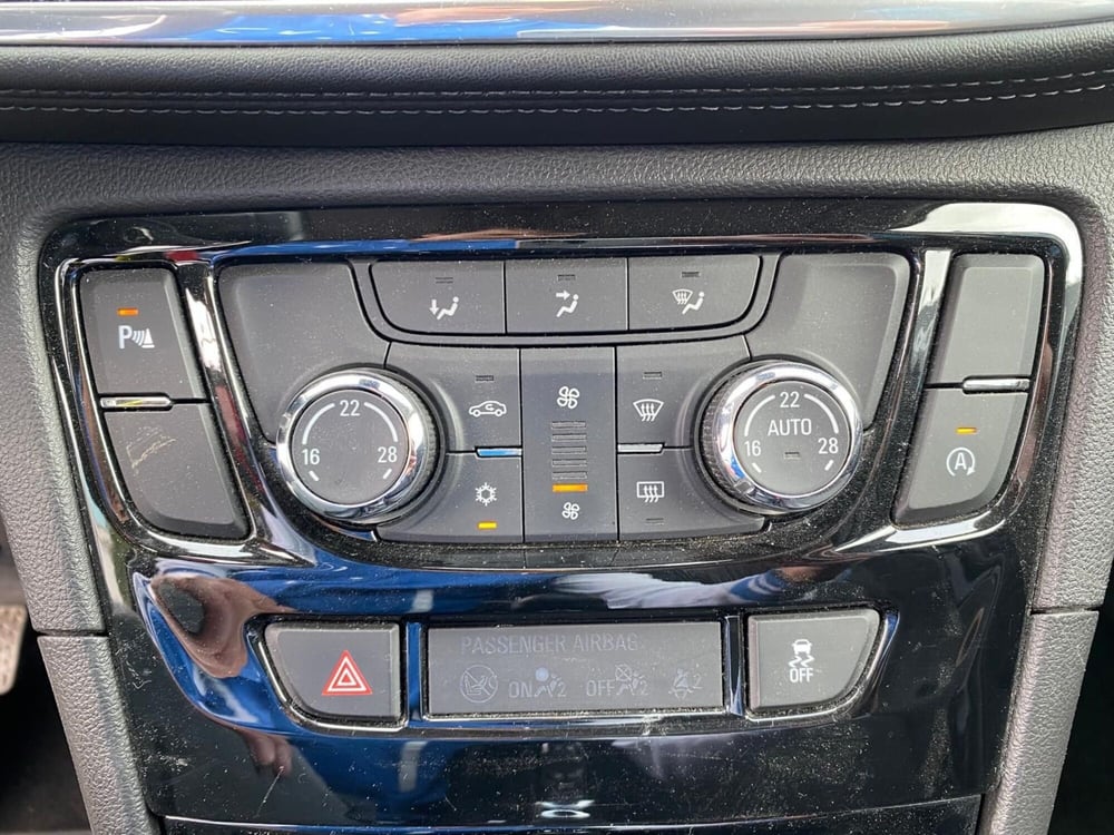 Opel Mokka usata a Milano (14)