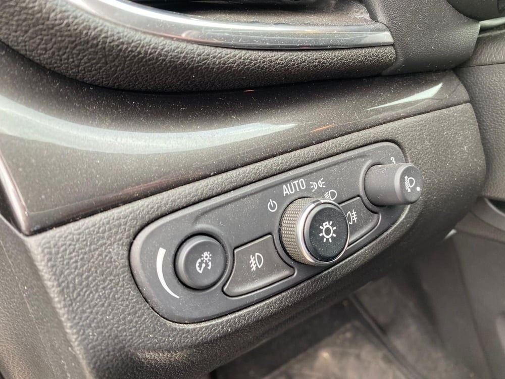 Opel Mokka usata a Milano (17)