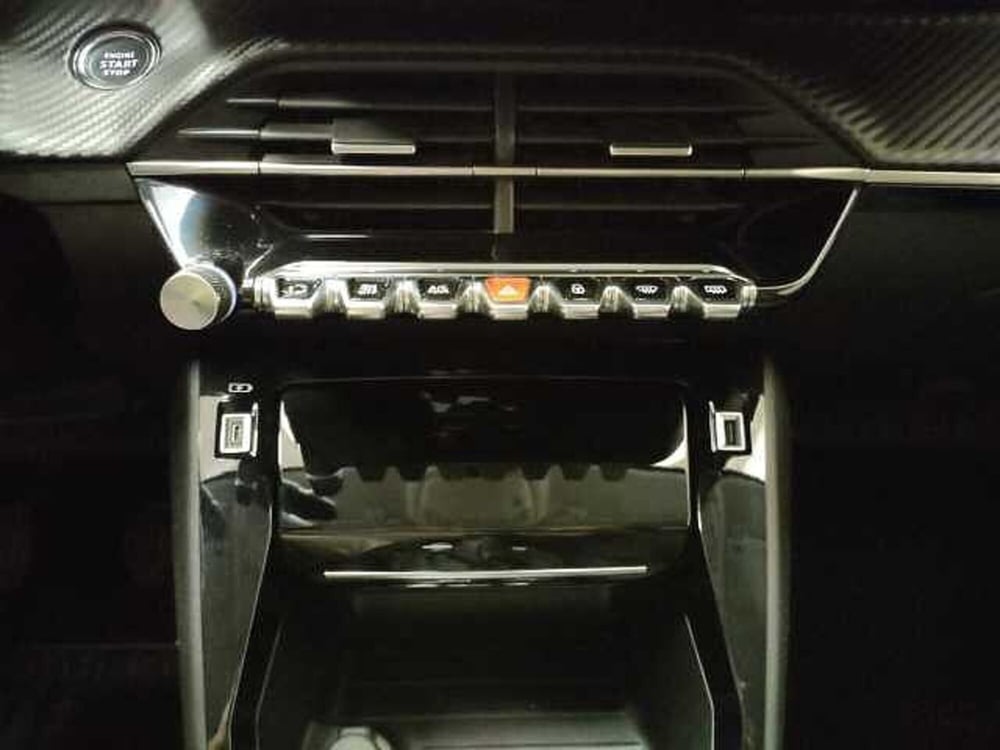 Peugeot 208 usata a Teramo (20)