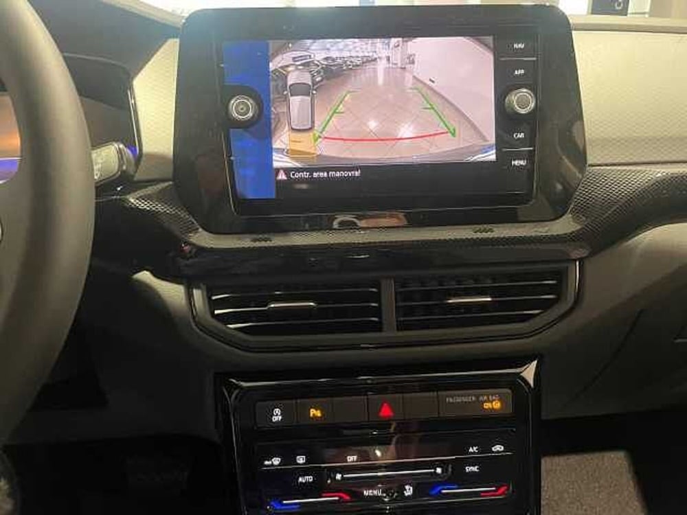 Volkswagen T-Cross nuova a Genova (13)