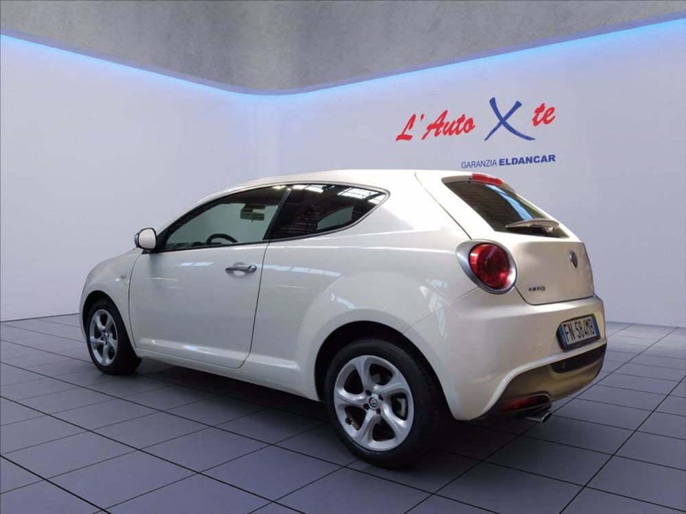 Alfa Romeo MiTo usata a Milano (7)