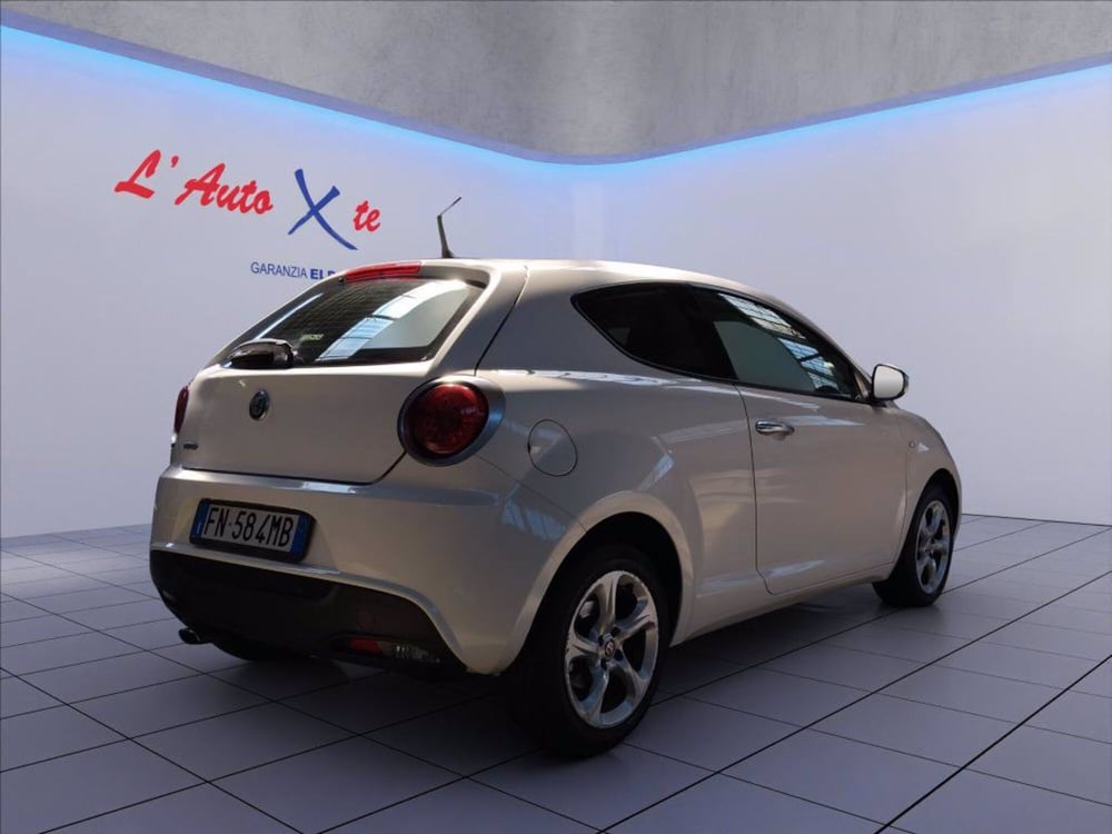 Alfa Romeo MiTo usata a Milano (8)