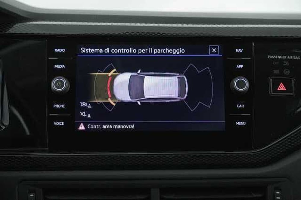 Volkswagen Taigo usata a Como (15)