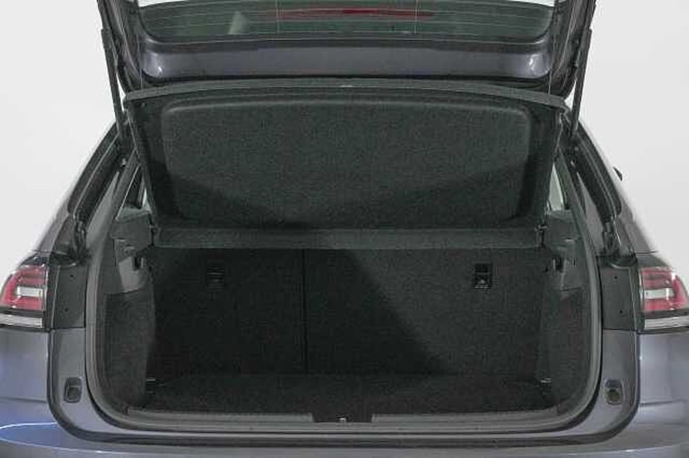 Volkswagen Taigo usata a Como (8)