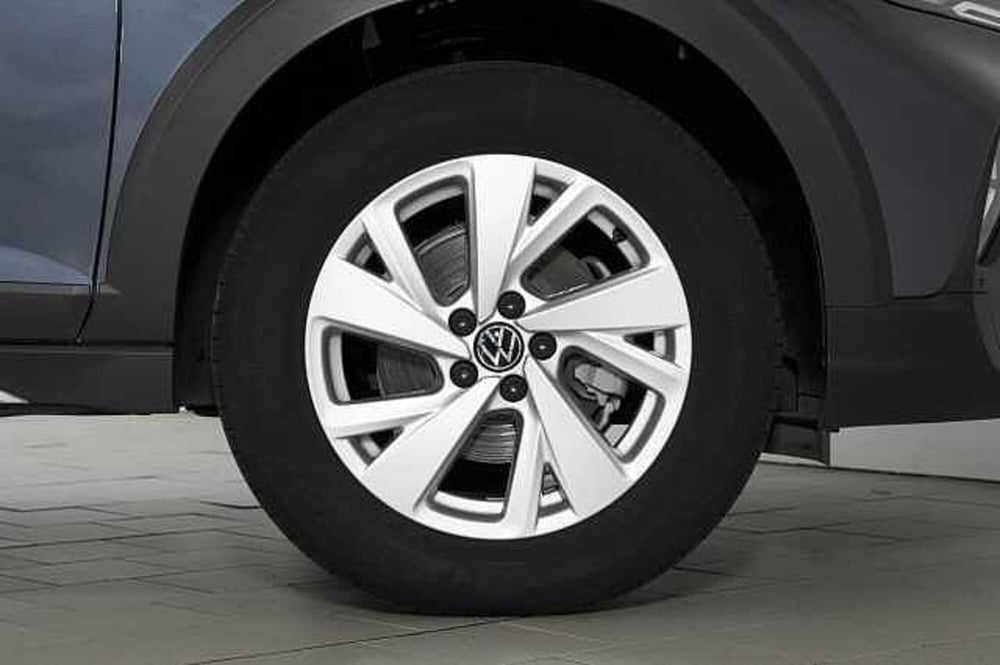 Volkswagen Taigo usata a Como (9)