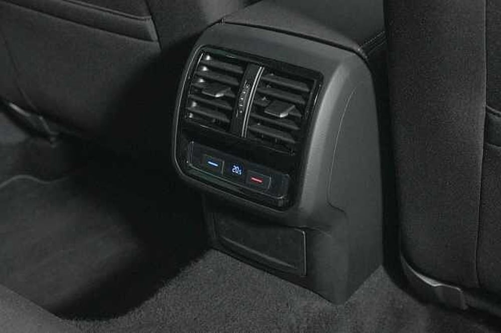 Volkswagen Passat Variant usata a Como (11)