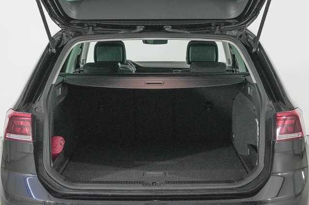 Volkswagen Passat Variant usata a Como (8)