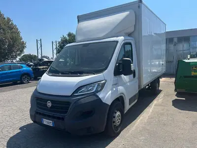 Fiat Ducato maxi 35 XLH1 2.3 mjt 140cv carro AT9 E6d-temp del 2019 usata a Casalgrande