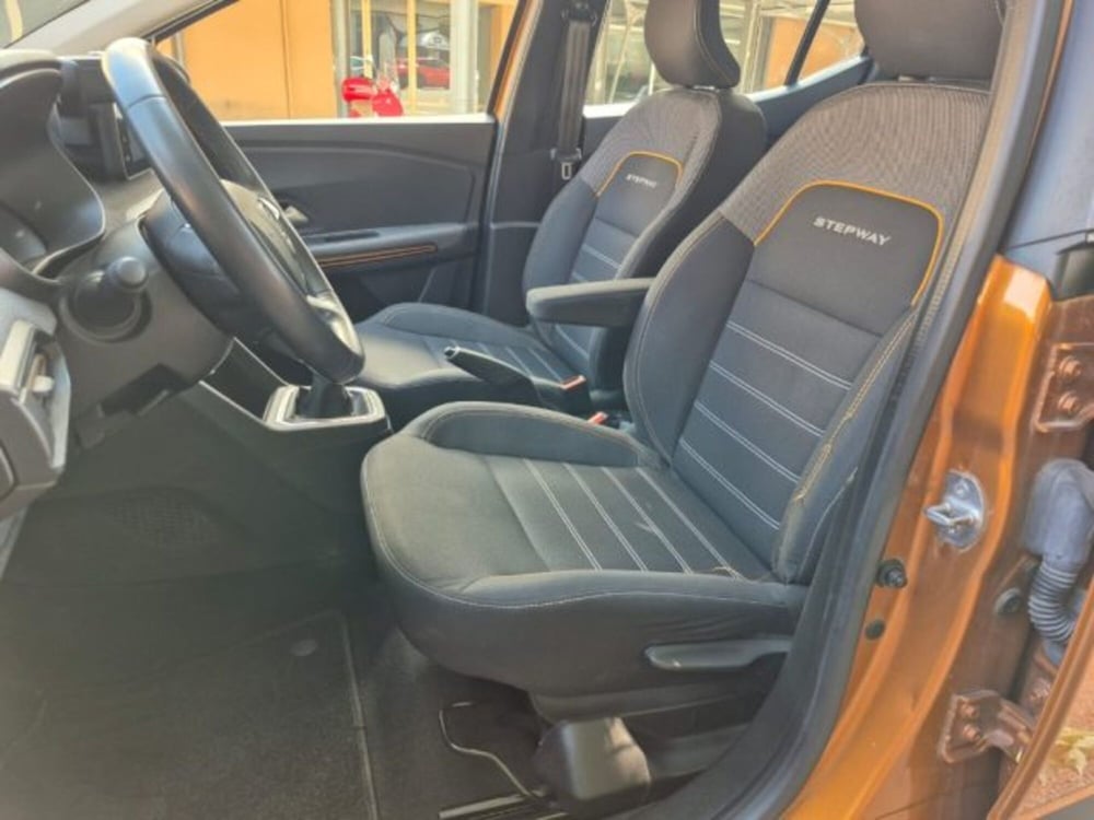 Dacia Sandero usata a Bologna (7)
