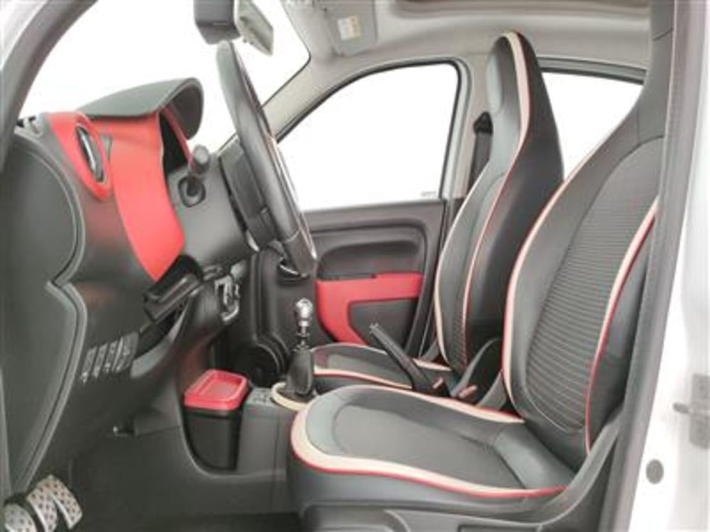 Renault Twingo usata a Bari (14)