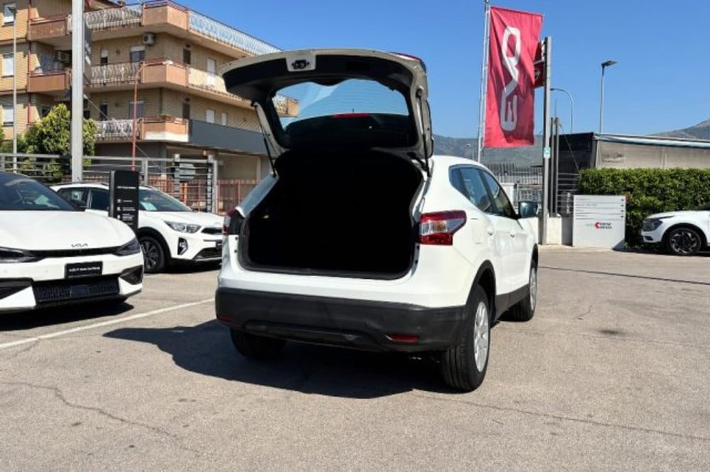 Nissan Qashqai usata a Latina (7)