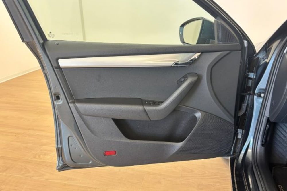 Skoda Octavia Station Wagon usata a Latina (12)