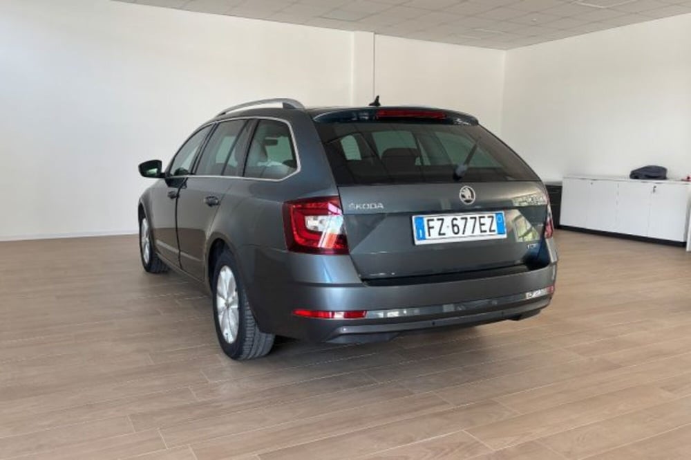 Skoda Octavia Station Wagon usata a Latina (5)