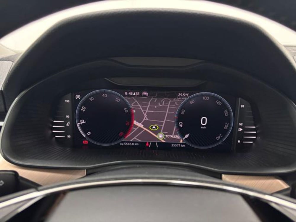 Skoda Kamiq usata a Como (12)