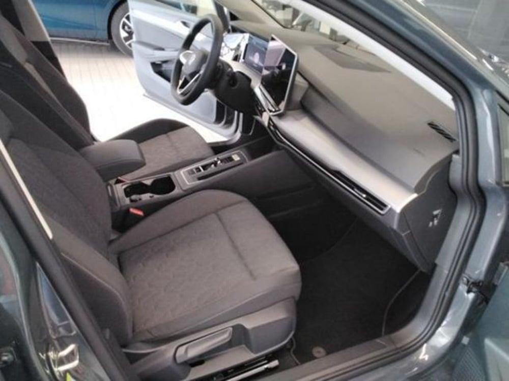 Volkswagen Golf Variant usata a Milano (7)