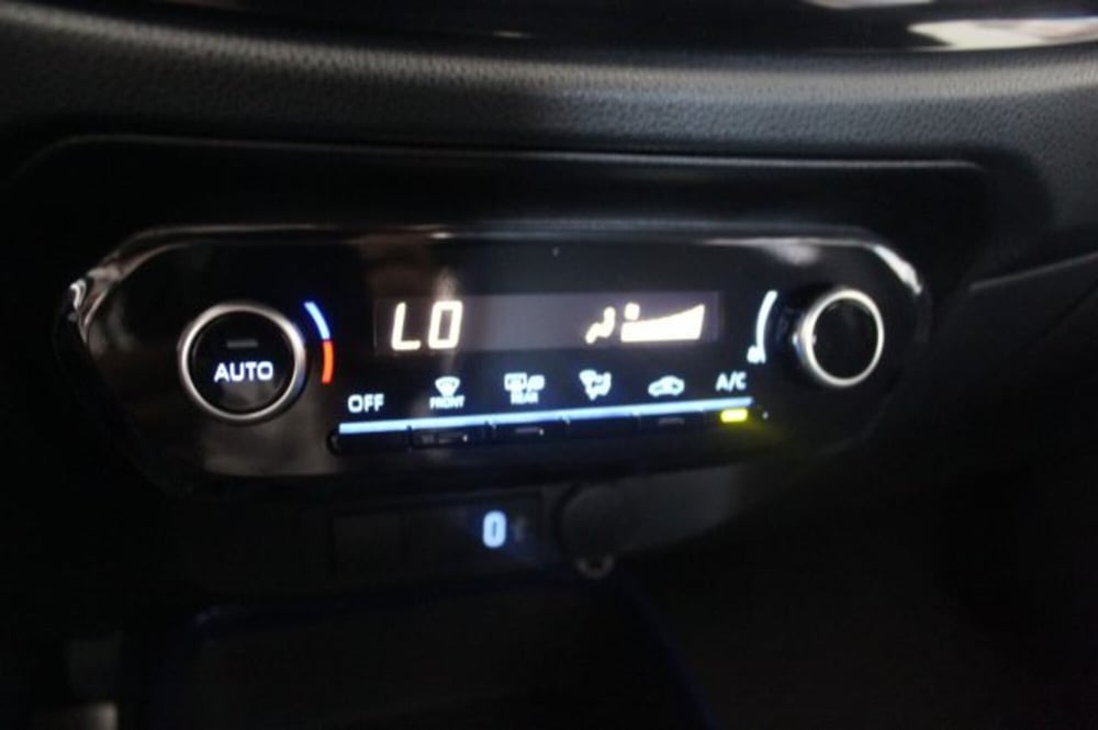 Toyota Aygo X nuova a Roma (13)