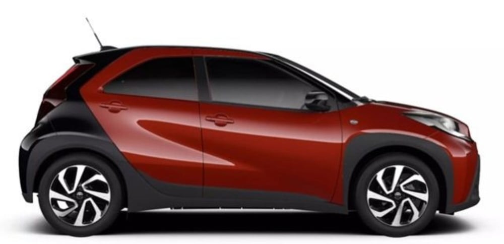 Toyota Aygo X nuova a Roma (4)