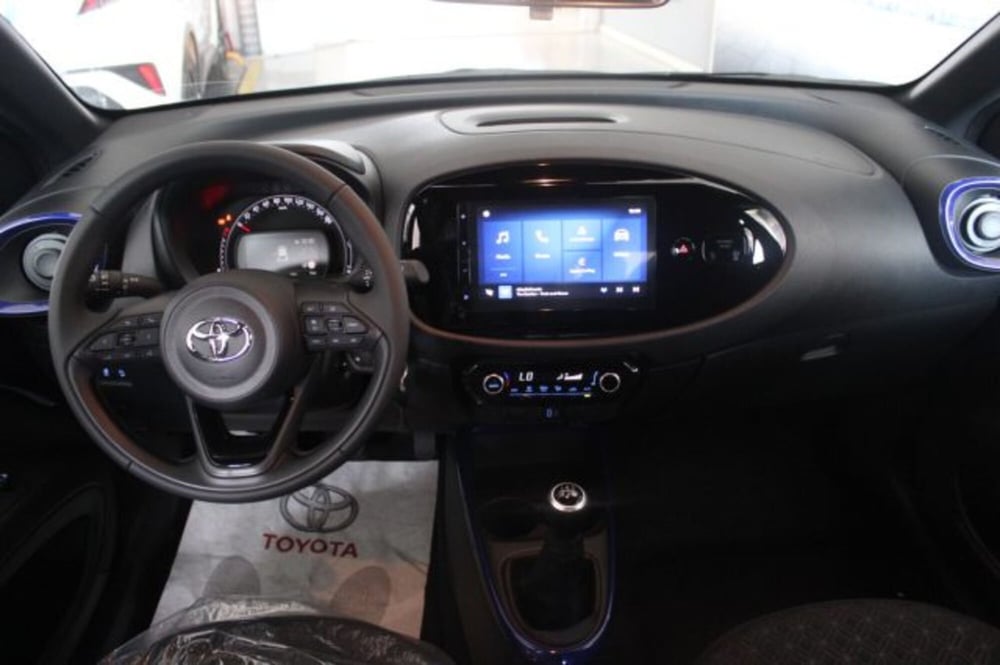 Toyota Aygo X nuova a Roma (8)