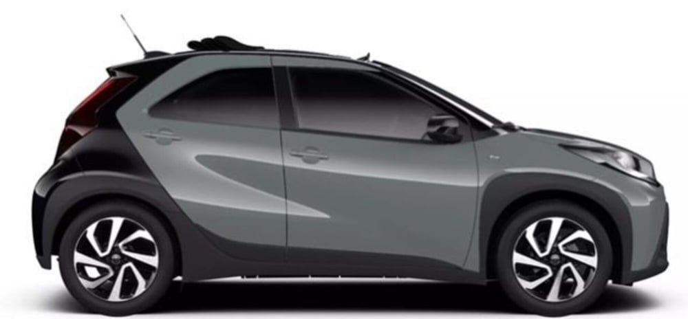 Toyota Aygo X nuova a Roma (2)