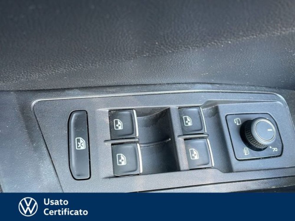 Volkswagen T-Roc usata a Vicenza (16)