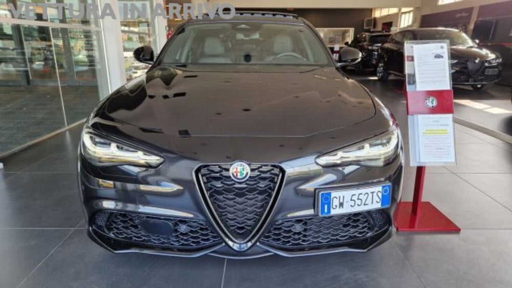 Alfa Romeo Giulia nuova a Modena (2)