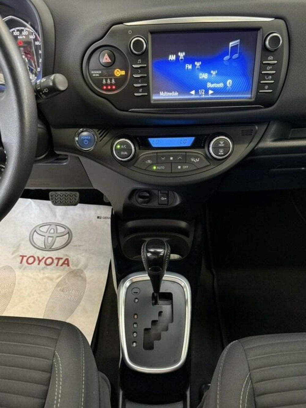 Toyota Yaris usata a Monza e Brianza (13)