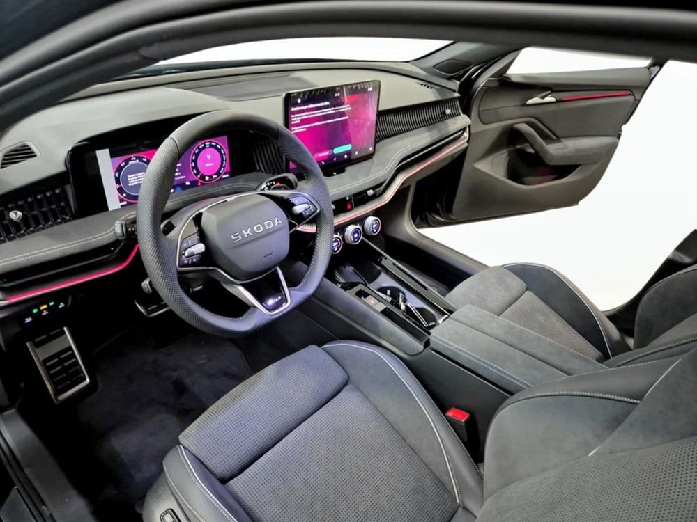 Skoda Superb Station Wagon nuova a Padova (14)