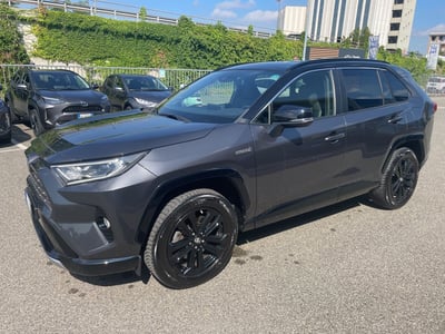 Toyota Rav4 HV (218CV) E-CVT 2WD Style del 2021 usata a Piacenza