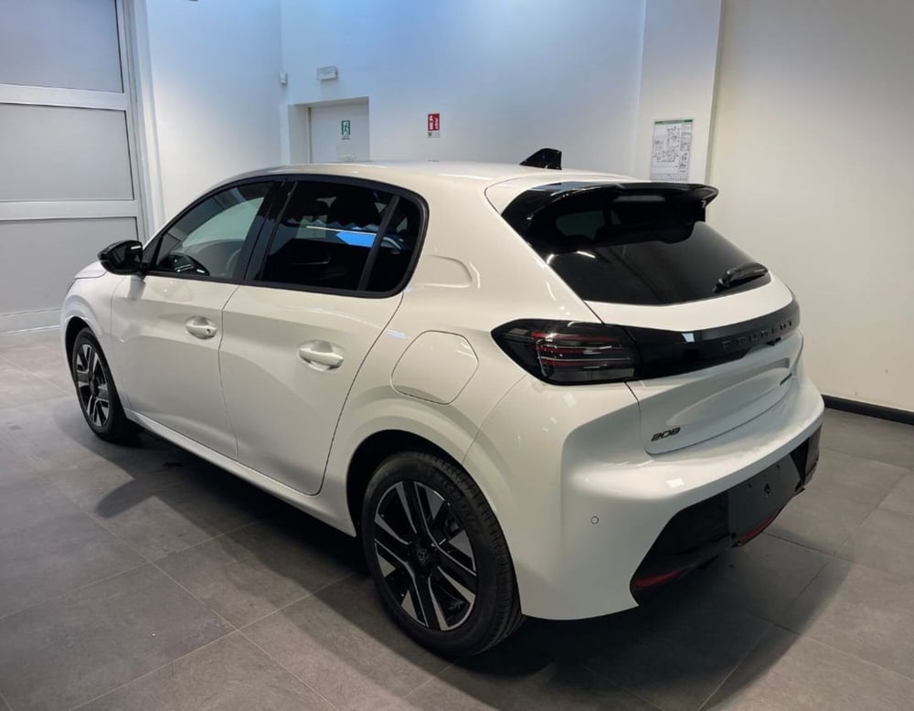 Peugeot 208 nuova a Ferrara (16)