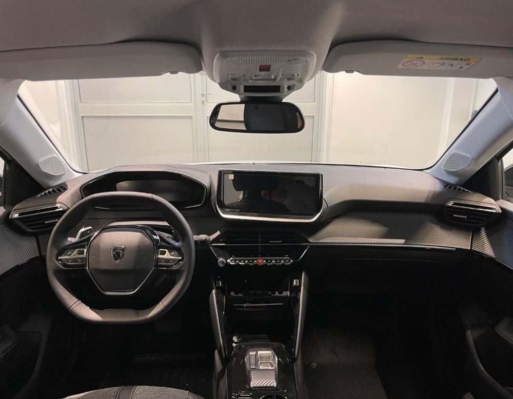 Peugeot 208 nuova a Ferrara (7)