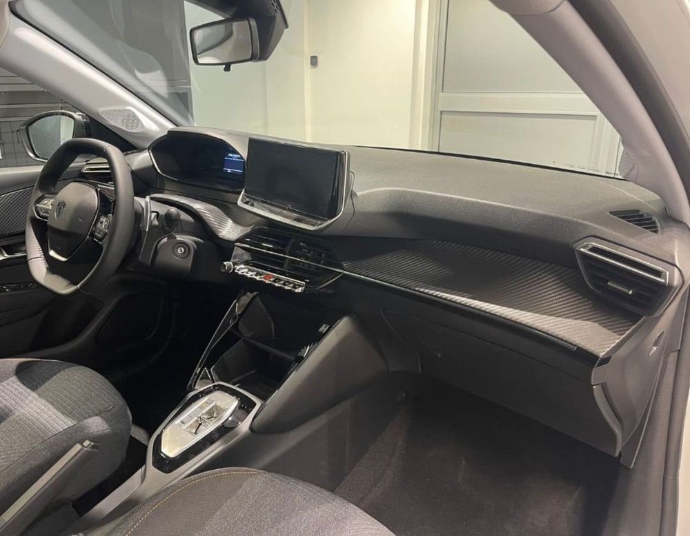 Peugeot 208 nuova a Ferrara (4)