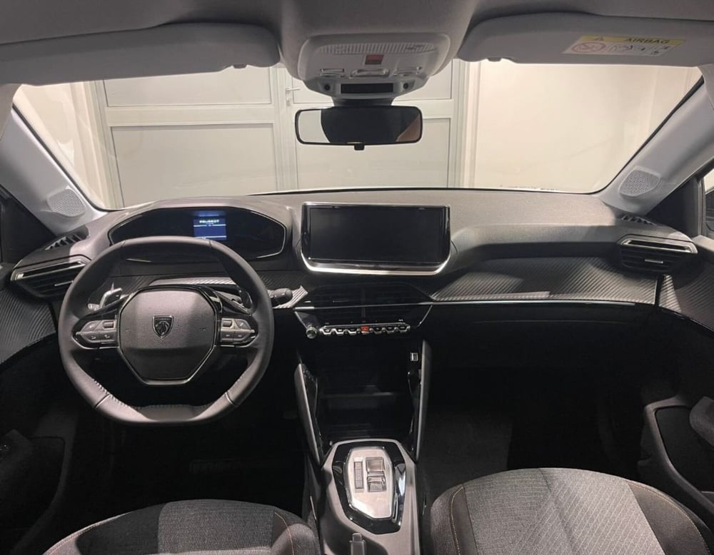Peugeot 208 nuova a Ferrara (7)