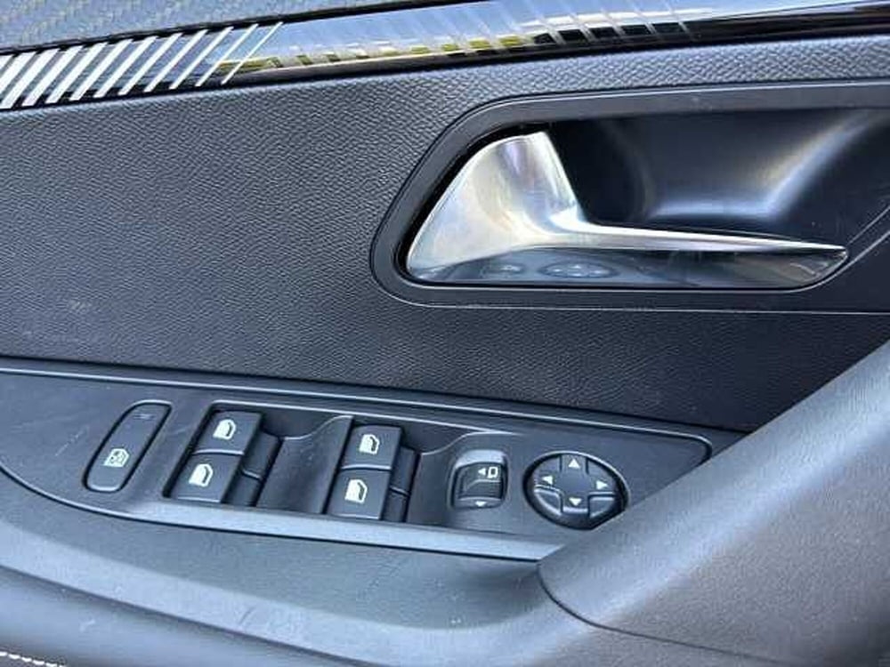 Peugeot 2008 nuova a Perugia (14)