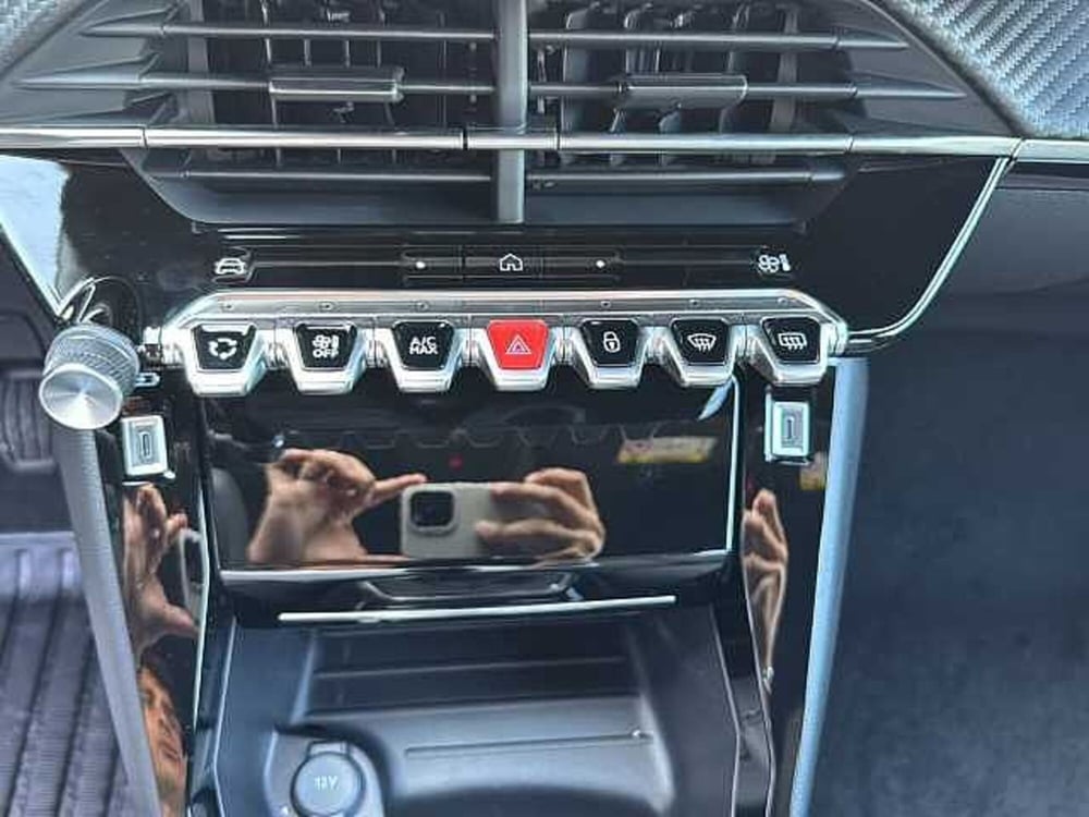 Peugeot 2008 nuova a Perugia (16)