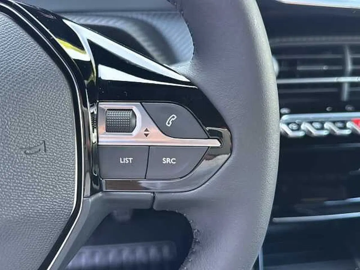 Peugeot 2008 nuova a Perugia (17)