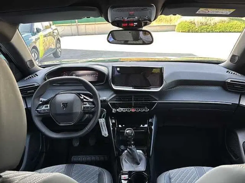 Peugeot 2008 nuova a Perugia (9)